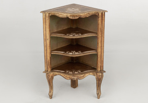 картинка Старинная угловая тумбочка салоне старинных вещей "Шебби" являющийся официальным дистрибьютором в России и Беларуси