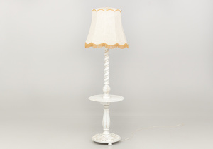 картинка Старинный торшер салоне старинных вещей "Шебби" являющийся официальным дистрибьютором в России и Беларуси