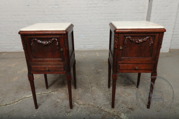 Антикварные тумбочки (2 шт.) код. BE70942