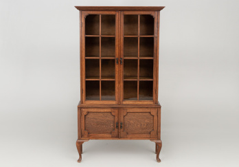 Старинный посудный шкаф код. RM72057