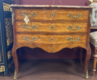Старинный комод c маркетри и мраморной столешницей код.&nbsp;DAV39