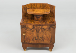 картинка Комод салоне старинных вещей "Шебби" являющийся официальным дистрибьютором в России и Беларуси