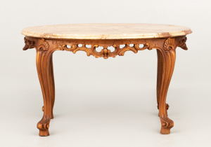 картинка Cтаринный кофейный столик салоне старинных вещей "Шебби" являющийся официальным дистрибьютором в России и Беларуси