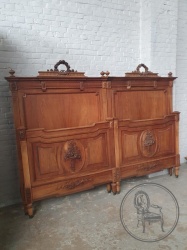 Антикварный спальный гарнитур из ореха с мрамором код. BE4097705