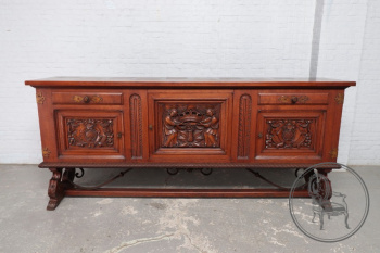 Антикварный комод из дуба с металлическими коваными элементами код. BE107343