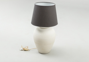 картинка Старинная настольная лампа салоне старинных вещей "Шебби" являющийся официальным дистрибьютором в России и Беларуси