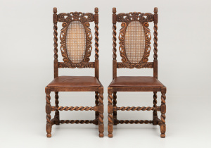 картинка Антикварные стулья (2 шт.) салоне старинных вещей "Шебби" являющийся официальным дистрибьютором в России и Беларуси