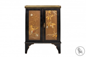 картинка Антикварный комод в восточном стиле салоне старинных вещей "Шебби" являющийся официальным дистрибьютором в России и Беларуси