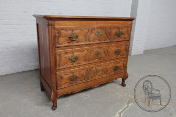Антикварный комод код. BE6081