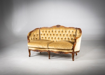 Антикварная скамья с резным декором царги и свода код.&nbsp;RM4165875