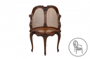 картинка Антикварное кресло салоне старинных вещей "Шебби" являющийся официальным дистрибьютором в России и Беларуси