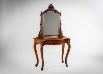 Антикварный косметический столик из ореха в стиле Людовика XVV код. RM4165496