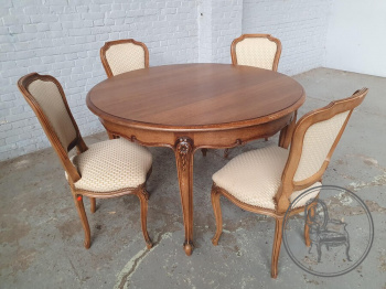 Антикварный комплект из 4 стульев и стола, декорированный резьбой в ботаническом стиле код. BE3259586