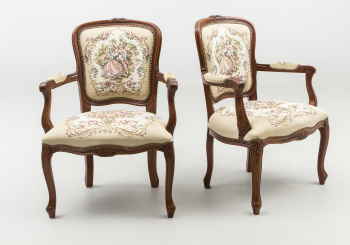Старинные кресла (2 шт.) код. RM33463