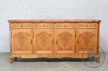 Антикварный комод из светлого дуба в стиле рококо код. BE107659