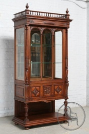 Антикварная резная витрина конца XIX века код. BE4097436