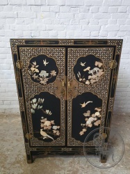 Старинный китайский комод с росписью и инкрустацией код. BE4147209