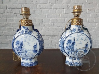 Пара антикварных настольных ламп Delft код. BE3259443