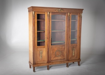 Антикварный книжный шкаф в стиле ампир с бронзовыми накладками код.&nbsp;RM4165817