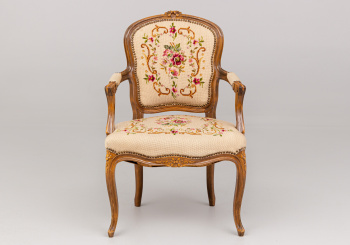 Старинное кресло код. RM43920