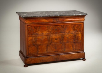 Антикварный комод со столешницей из черного мрамора код. RM4123738