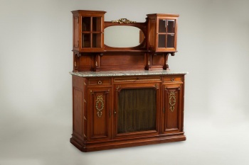 Антикварный буфет с зеркалом и бронзовыми венками на филенках код. RM4106427