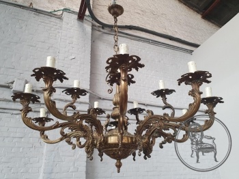 Антикварная люстра большого размера с фигурками путти код.&nbsp;BE4165582