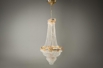 Старинная люстра с каскадом подвесок из кристаллов различных форм код.&nbsp;RM4109775