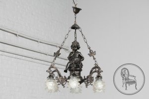 картинка Старинная люстра салоне старинных вещей "Шебби" являющийся официальным дистрибьютором в России и Беларуси