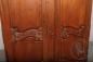 Антикварный платяной шкаф из дуба с резным цветочным орнаментом код. BE73223 фото 1