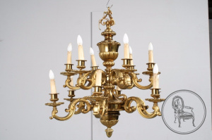картинка Антикварная люстра из бронзы на 12 рожков салоне старинных вещей "Шебби" являющийся официальным дистрибьютором в России и Беларуси