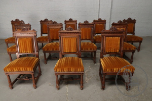 картинка Антикварный набор стульев (12 шт.) салоне старинных вещей "Шебби" являющийся официальным дистрибьютором в России и Беларуси