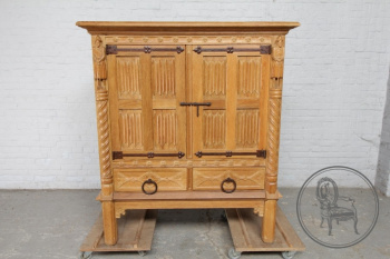 Старинный комод код. BE5833