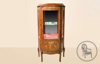 Антикварная ореховая витрина код. VS1456