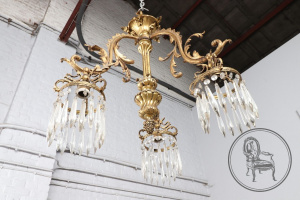 картинка Антикварная люстра салоне старинных вещей "Шебби" являющийся официальным дистрибьютором в России и Беларуси