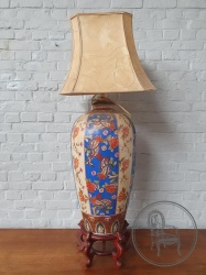 Старинная настольная лампа в ориентальном стиле код. BE4097470