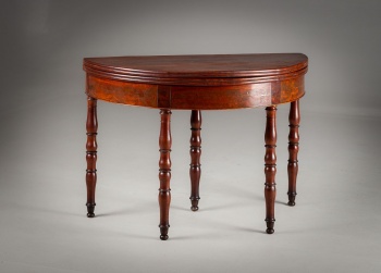 Антикварный раскладной консольный столик с выдвижными ящиками и столешницей, обитой красным сукном код.&nbsp;RM4145152