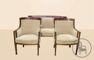 картинка Старинный комплект для гостиной салоне старинных вещей "Шебби" являющийся официальным дистрибьютором в России и Беларуси