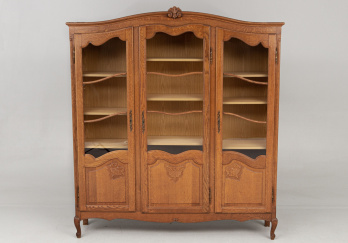 Старинный посудный шкаф код. RM72058