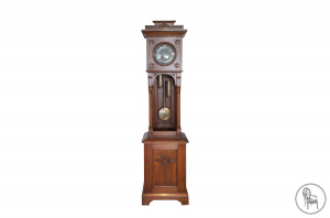 картинка Антикварные напольные часы салоне старинных вещей "Шебби" являющийся официальным дистрибьютором в России и Беларуси