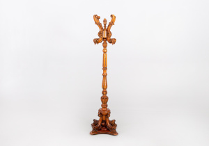 картинка Старинная вешалка салоне старинных вещей "Шебби" являющийся официальным дистрибьютором в России и Беларуси