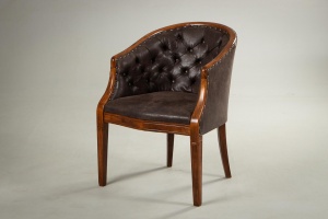 картинка Старинное кресло из тика салоне старинных вещей "Шебби" являющийся официальным дистрибьютором в России и Беларуси