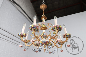 картинка Старинная люстра салоне старинных вещей "Шебби" являющийся официальным дистрибьютором в России и Беларуси