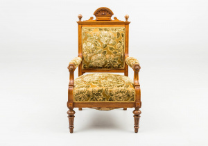 картинка Антикварное кресло салоне старинных вещей "Шебби" являющийся официальным дистрибьютором в России и Беларуси