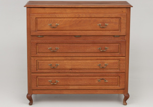 картинка Старинный комод-бюро салоне старинных вещей "Шебби" являющийся официальным дистрибьютором в России и Беларуси