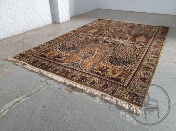 Антикварный иранский шерстяной ковер с изображением растений и животных код.&nbsp;BE4165533