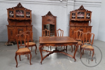 Антикварный набор для столовой с резными лентами и коронами код. BE107315