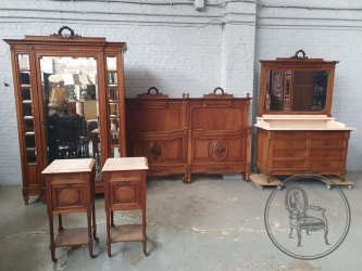 Антикварный спальный гарнитур из ореха и мрамора код. BE4097706