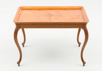 Старинный столик код. RM23342