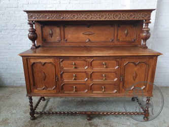 Антикварный дубовый комод в якобинском стиле код. BE3259261